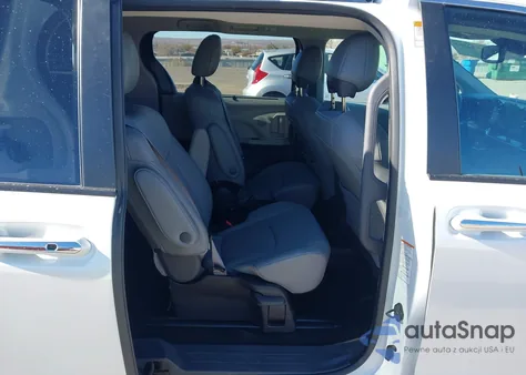 2023 Toyota Sienna Xle z USA, uszkodzony, nr VIN 5TDYRKEC2PS139206